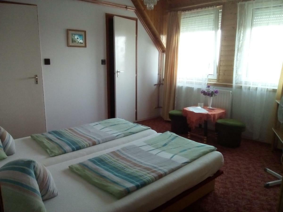 Hotel Kata Vendégház Balatonfüred Exterior foto